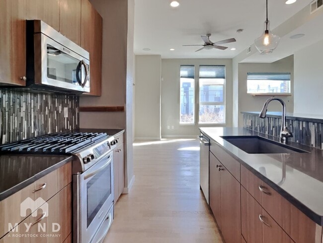 Photo - 3325 W 18th Ave