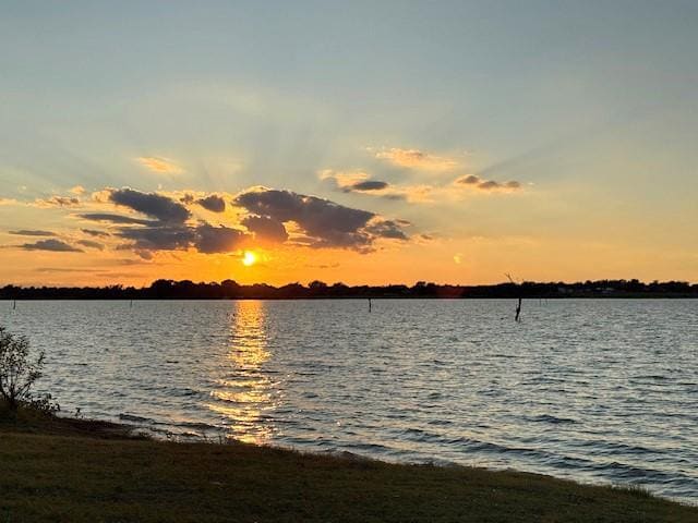 Photo - 720 Lakeshore Dr