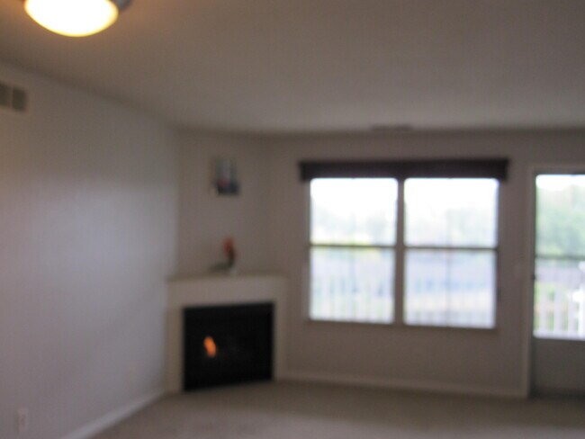 Photo - 123 Fieldcrest St