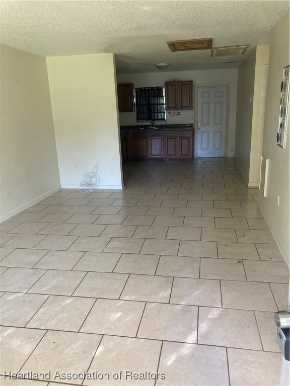 Photo - 615 Denise Ave