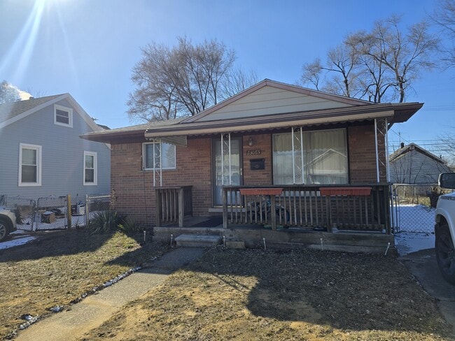 Building Photo - 23065 Cayuga Ave