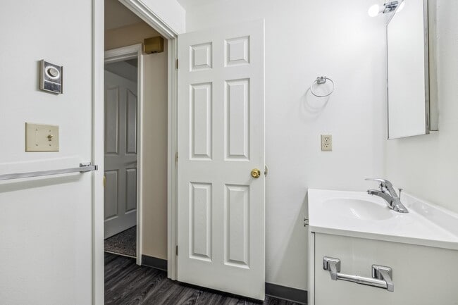 The Oaks Apartments