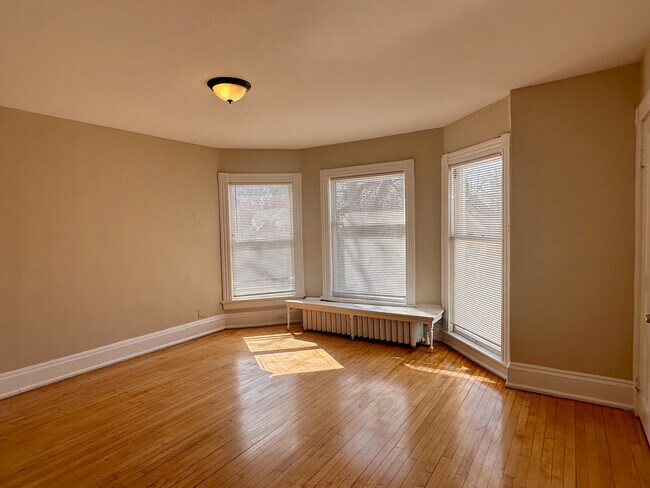 Photo - 2216 E Ivanhoe Pl Unidad 2