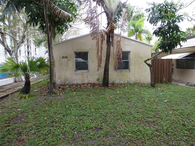 Photo - 2039 Taylor St Unit A