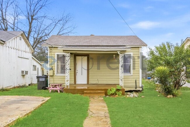 Building Photo - 521 S Polaris