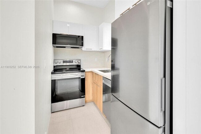 Photo - 530 SW 11th Ave Unidad 103