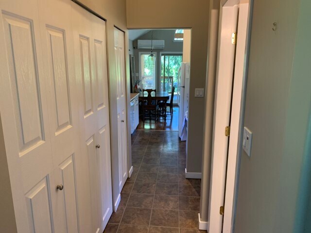Photo - 1894 Rena Rd