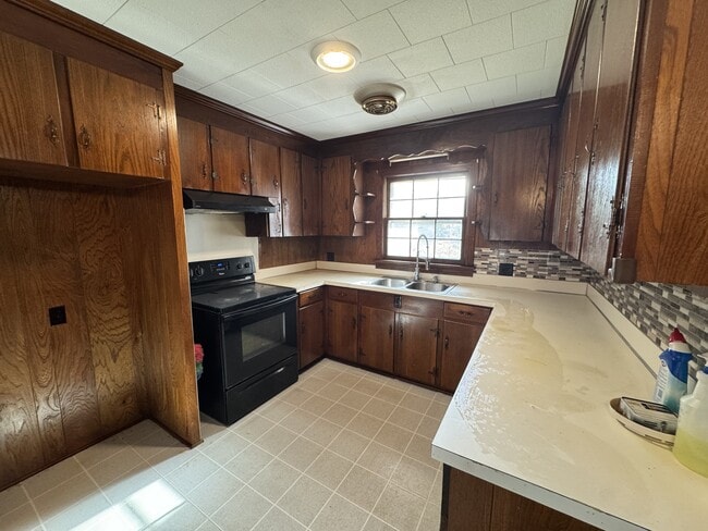 Photo - 408 E Simmons Ave