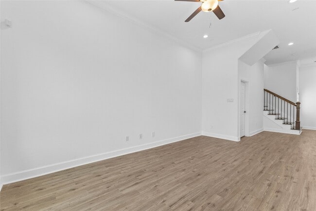 Photo - 7805 Farnsworth St