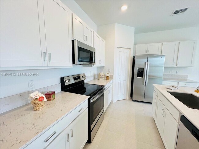 Photo - 6909 Harbours Edge Ave