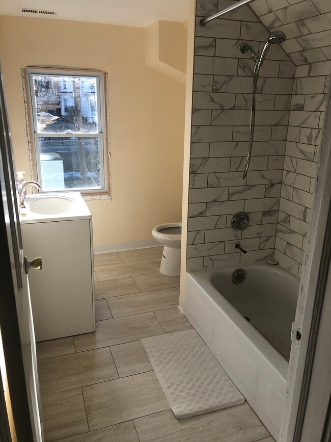 Photo - 68 Perry Ave