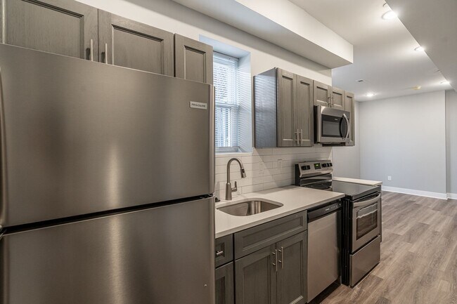 Photo - 846 N 41st St Unit 2