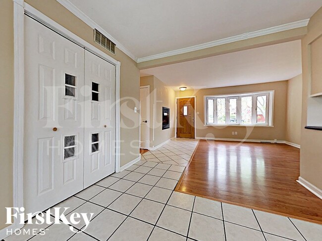 Photo - 786 N Shore Dr