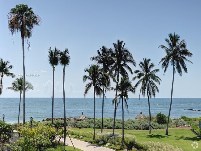 Building Photo - 19223 Fisher Island Dr Unit 19223 Rental