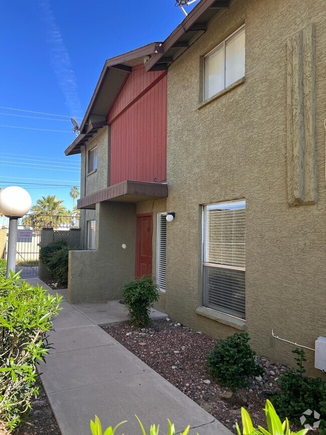 Building Photo - 4615 N 39th Ave Rental