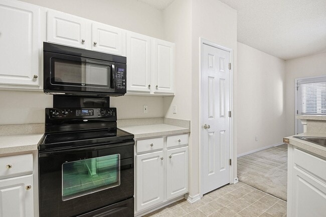 Photo - 113 Olde Towne Way