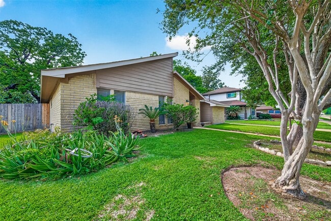 Photo - 7403 Shady Vale Ln