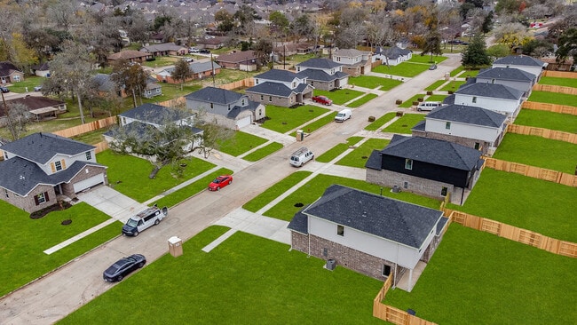 Photo - 414 Magnolia Ln