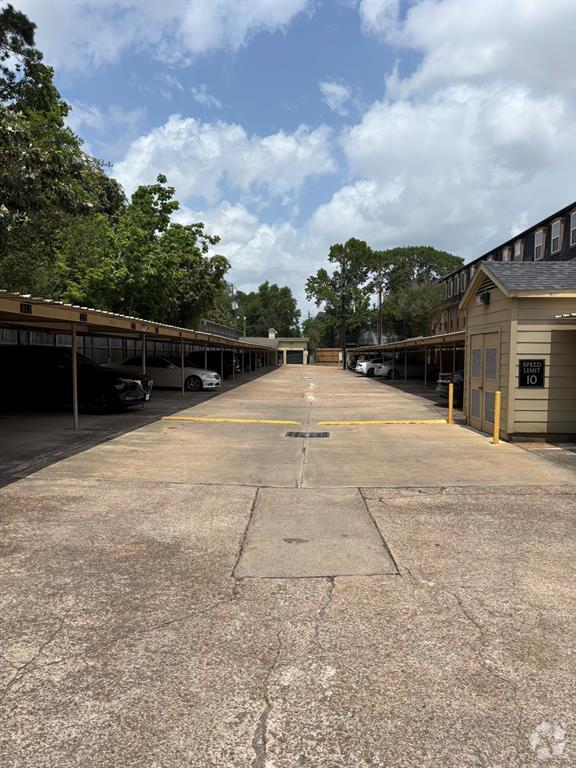 Building Photo - 357 N Post Oak Ln Unit 206 Rental