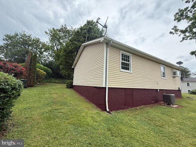 Photo - 1201 S East St