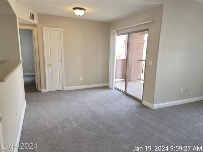 Photo - SW 2ND FLOOR UNIT! Unidad 2052