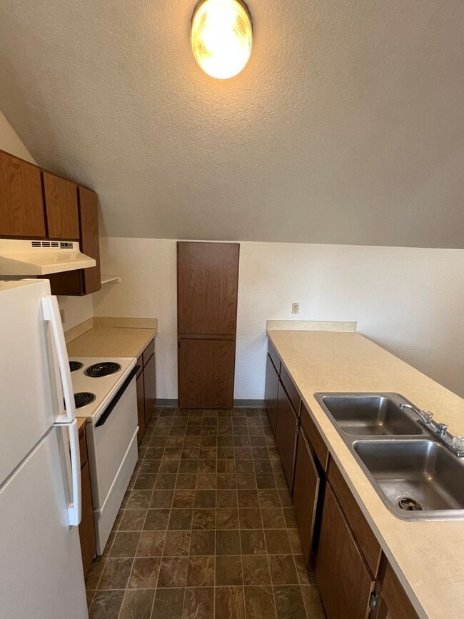 Photo - y80116 Unit 1/2