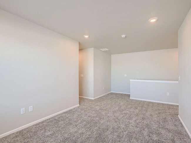 Photo - 13746 Vispo Wy