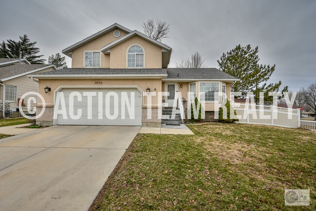 Photo - Single Family Home in Sandy!