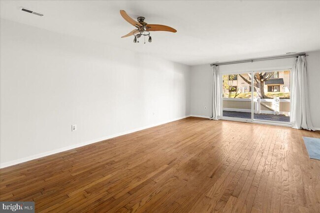 Photo - 60 Hampshire Dr