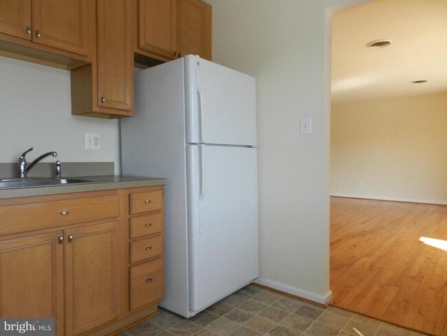 Photo - 1805 William St Unit 205