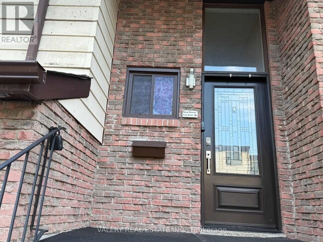 Photo - 180 Mississauga Vly Blvd
