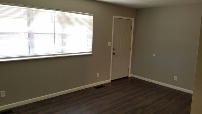 512 Parker Rd