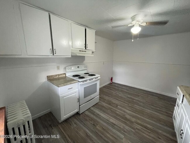 Photo - 313 N Apple St