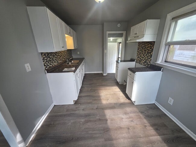 Photo - Single Family House with private backyard Available NOW