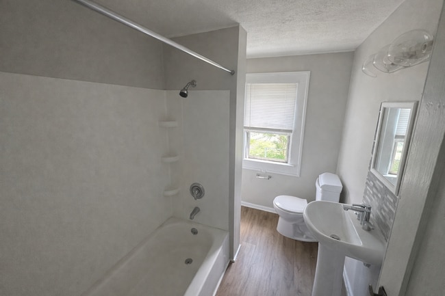 Photo - 611-613 N Colorado Ave