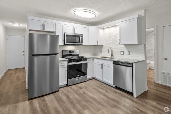 Building Photo - 410 Regina St Unit 4 Rental