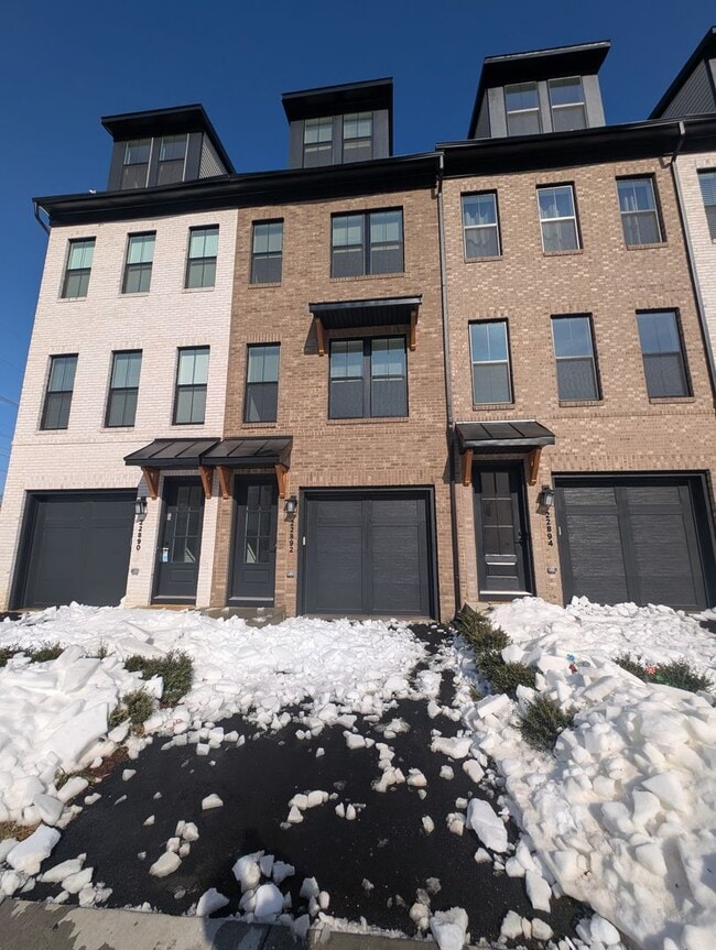 Building Photo - Brand New, Never Lived in!