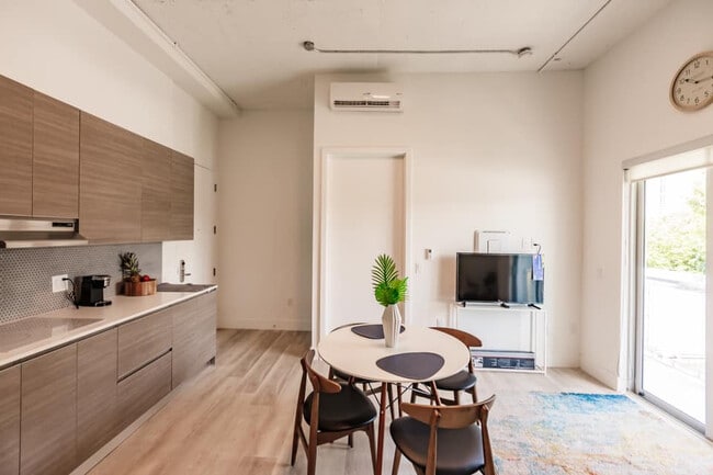 Compartido de estar, comedor, cocina