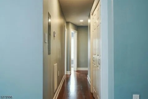 Photo - 225 Somerset St
