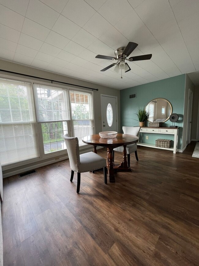 Photo - 1535 Kaiser Ave