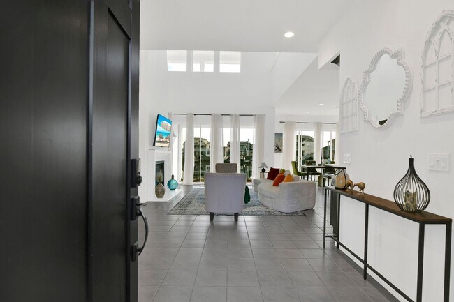 Photo - Waterfront Beauty