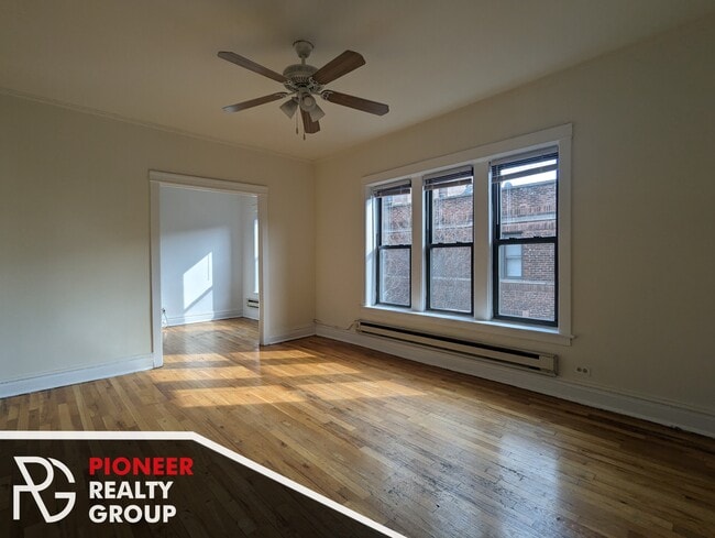 Photo - 3817 N Fremont St Apartments Unit 3829.5-E3