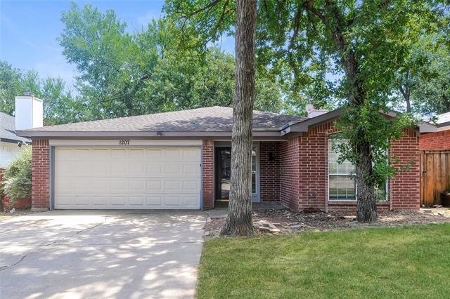 Building Photo - 1207 Cardinal Oaks Dr Rental