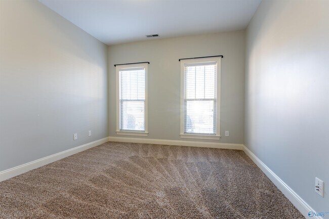 Photo - 525 W Mossyleaf Dr SW