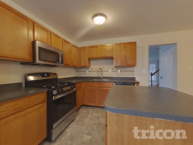 Photo - 10721 Esprit Pl