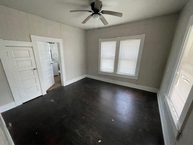 724 Orange Ave