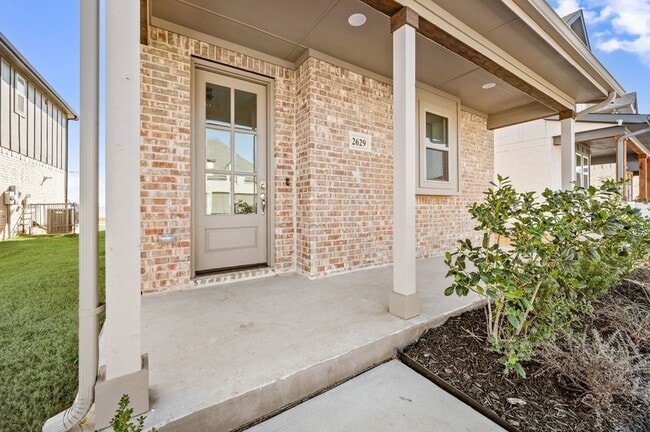 Photo - 2629 Tanager St