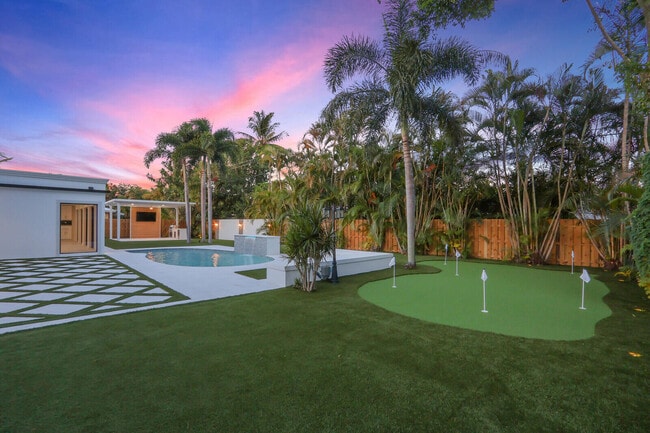 Photo - 391 W Riverside Dr