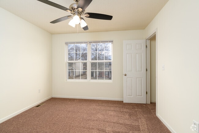 2BR, 1.5BA - 1,100SF