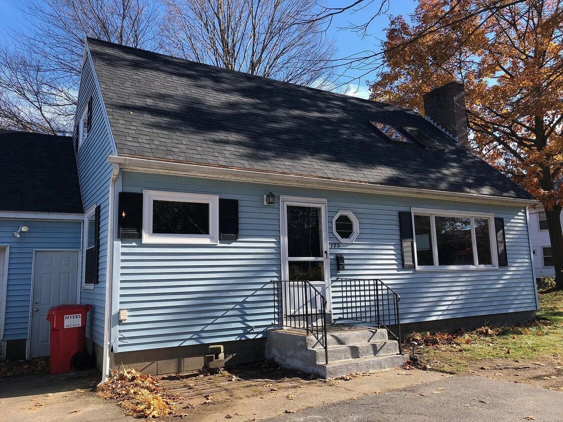 4 Bedroom Apartment in Burlington VT Avail... - 4 Bedroom Apartment in Burlington VT Avail...